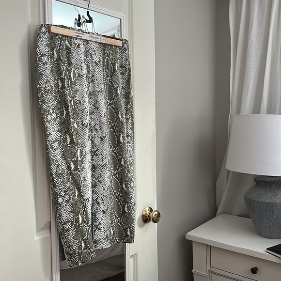 Diane Von Furstenber Snake Print Skirt - Picture 5 of 8